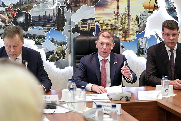 Максим Топилин: контроль за производством и оборотом этанола позволит обеспечить поступление в федеральный бюджет дополнительных доходов